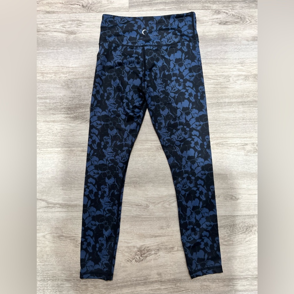 ZYIA activewear floral leggings NWOT